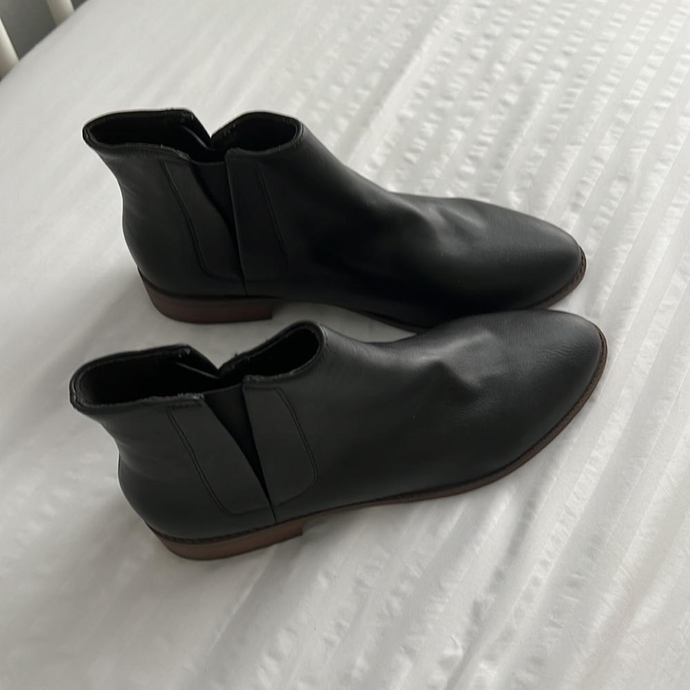 New without tags black booties